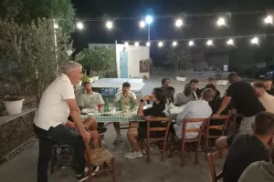 Δείπνο ενόψει πρεμιέρας (φώτος)