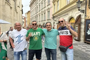 Με Παρασκευά και Χατζηκωνσταντή στην Πράγα