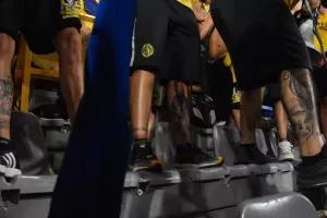 Η παράσταση της Θύρας 3 στο ντέρμπι! (φώτος)
