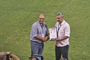 (ΦΩΤΟΣ Kerkida) Τίμησαν τον Δέλλα Σωματείο και εταιρεία Ανόρθωσης