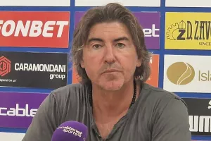 "Με προκαλούσαν εγώ δεν έκανα κάτι/Σαν γροθιά στο στομάχι η ισοφάριση της Ανόρθωσης"