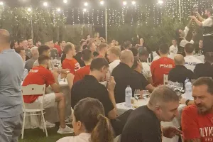Ο "κυπριακός" χορός του Κάαναν και το αυτόγραφο του Σκουντή! (Φώτος/Βίντεο)