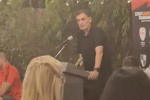 Ο "κυπριακός" χορός του Κάαναν και το αυτόγραφο του Σκουντή! (Φώτος/Βίντεο)