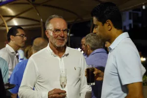Προβληματισμένοι...