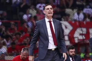 Μπαρτζώκας: «Θα πάρουμε έναν ακόμη παίκτη/Έχουμε στοχεύσει σε 3-4 περιπτώσεις»
