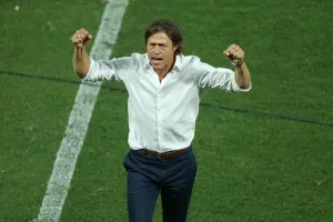 Αλμέιδα: «O ηγέτης που πρέπει να έχεις στο γήπεδο ο Αραούχο - Περίμενα ότι θα πάω καλά στην ΑΕΚ»
