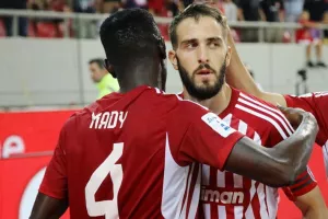 Προ των πυλών οι ανανεώσεις Φορτούνη-Καμαρά στον Ολυμπιακό