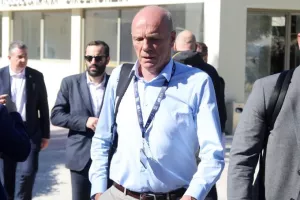 Παραιτήθηκε ο Μπένετ από την ΚΕΔ!