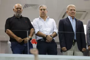 Κίκης με Φώτη και Φοίβο