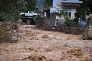 Κακοκαιρία Elias: Βούλιαξε ξανά ο Βόλος, χωρίς ρεύμα και νερό η πόλη - Εκατοντάδες απεγκλωβισμοί 