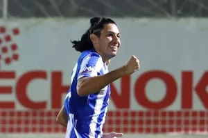(Γαρπόζης) "Πολύ μικρή ομάδα για να παίζει ο Μάριος Ηλία"