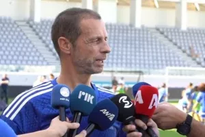 Tσέφεριν/"Όταν βλέπεις αυτά τα παιδιά τόσο χαρούμενα και ενθουσιασμένα..."