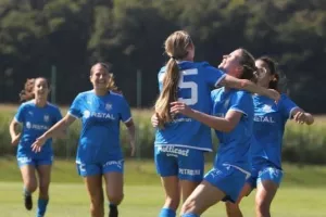 Έριξε... 9 γκολ η Απόλλων Ladies