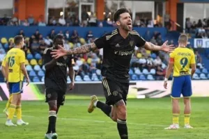 Show... Ντούρις και 100άρης!