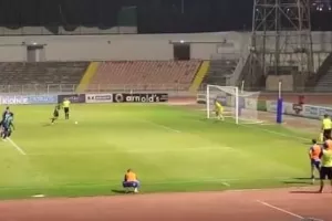(ΒΙΝΤΕΟ) To τρίποντο... γκολ του "Γιο-Γιο"
