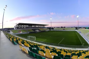 Συνεργείο στην ΑΕΚ Αρένα 