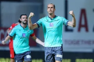 Λύτρωση στις καθυστερήσεις και πρώτη “ερυθρόλευκη” νίκη (Φώτος)