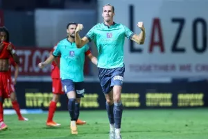 Λύτρωση στις καθυστερήσεις και πρώτη “ερυθρόλευκη” νίκη (Φώτος)