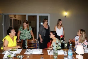 (ΦΩΤΟΣ) Συνάντηση με την πρόεδρο της Βουλής