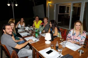 (ΦΩΤΟΣ) Συνάντηση με την πρόεδρο της Βουλής
