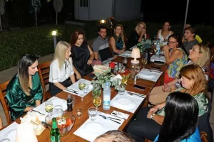 (ΦΩΤΟΣ) Συνάντηση με την πρόεδρο της Βουλής