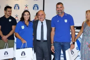 Η ηγεσία του ΚΟΑ τίμησε την Εθνική Ομάδα Ενόργανης Γυμναστικής (φώτος)