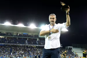 (ΦΩΤΟΣ Kerkida) Τίμησαν τον Δέλλα Σωματείο και εταιρεία Ανόρθωσης