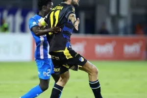 Ανόρθωση - ΑΠΟΕΛ: Ο Μπέλετς κράτησε... όρθιο τον ΑΠΟΕΛ και είπε "όχι" στην "Κυρία"! (φώτος) 