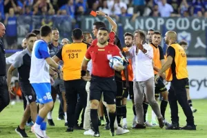 Ανόρθωση - ΑΠΟΕΛ: Ο Μπέλετς κράτησε... όρθιο τον ΑΠΟΕΛ και είπε "όχι" στην "Κυρία"! (φώτος) 