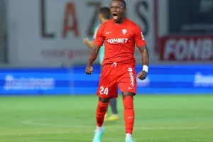 Λύτρωση στις καθυστερήσεις και πρώτη “ερυθρόλευκη” νίκη (Φώτος)