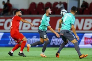 Λύτρωση στις καθυστερήσεις και πρώτη “ερυθρόλευκη” νίκη (Φώτος)