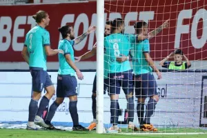 Λύτρωση στις καθυστερήσεις και πρώτη “ερυθρόλευκη” νίκη (Φώτος)