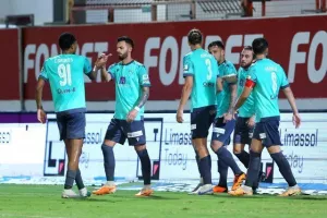 Λύτρωση στις καθυστερήσεις και πρώτη “ερυθρόλευκη” νίκη (Φώτος)
