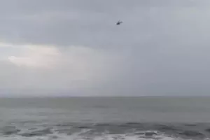 Απόστρατος αξιωματικός ο χειριστής του ελικοπτέρου που κατέπεσε – Έρευνες για τον εντοπισμό του