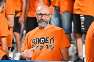 Ο κόσμος στο ΑΠΟΕΛ-Απόλλων (φωτορεπορτάζ)