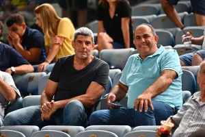 Ο κόσμος στο ΑΠΟΕΛ-Απόλλων (φωτορεπορτάζ)