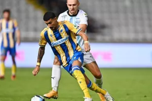 ΑΠΟΕΛ 1-1 Απόλλων: Πέτροβιτς και Νταρίκβα μοίρασαν... το ντέρμπι (φώτος)
