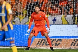 ΑΠΟΕΛ 1-1 Απόλλων: Πέτροβιτς και Νταρίκβα μοίρασαν... το ντέρμπι (φώτος)