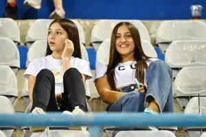 (Φωτορεπορτάζ) Ο κόσμος του ΑΠΟΕΛ 