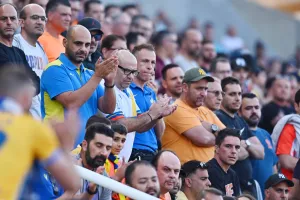 ΑΠΟΕΛ: Βγήκαν και... εξαφανίζονται τα "χαρτάκια" για ΠΑΠ