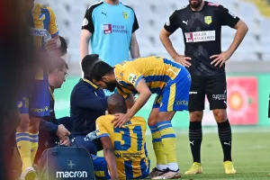 Σκέφτεται να σταματήσει το ποδόσφαιρο ο Μπεν σύμφωνα με τους Σέρβους