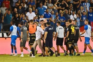 Ανόρθωση - ΑΠΟΕΛ: Ο Μπέλετς κράτησε... όρθιο τον ΑΠΟΕΛ και είπε "όχι" στην "Κυρία"! (φώτος) 