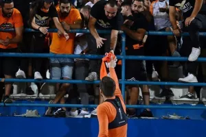 Ανόρθωση - ΑΠΟΕΛ: Ο Μπέλετς κράτησε... όρθιο τον ΑΠΟΕΛ και είπε "όχι" στην "Κυρία"! (φώτος) 