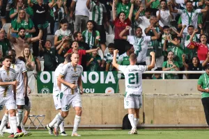 Ομόνοια - ΑΠΟΕΛ: Πράσινο... το ροντέο με τέσσερις αποβολές, αμέτρητες κίτρινες και χαμένο πέναλτι! (φώτος)