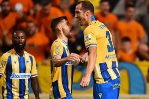 ΑΠΟΕΛ 1-1 Απόλλων: Πέτροβιτς και Νταρίκβα μοίρασαν... το ντέρμπι (φώτος)