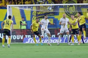 ΑΕΛ 0-0 Ομόνοια: "Ανίκητοι" Μούριελ και Φαμπιάνο, στο "μηδέν" το ντέρμπι (φώτος)