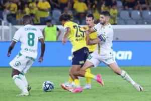 ΑΕΛ 0-0 Ομόνοια: "Ανίκητοι" Μούριελ και Φαμπιάνο, στο "μηδέν" το ντέρμπι (φώτος)