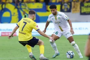 ΑΕΛ 0-0 Ομόνοια: "Ανίκητοι" Μούριελ και Φαμπιάνο, στο "μηδέν" το ντέρμπι (φώτος)