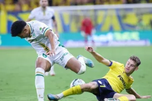 ΑΕΛ 0-0 Ομόνοια: "Ανίκητοι" Μούριελ και Φαμπιάνο, στο "μηδέν" το ντέρμπι (φώτος)