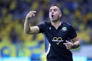 ΑΕΛ 0-0 Ομόνοια: "Ανίκητοι" Μούριελ και Φαμπιάνο, στο "μηδέν" το ντέρμπι (φώτος)